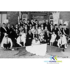 1964 Koning Henk Mulder en Koningin F.P. Mulder Peters F00002825